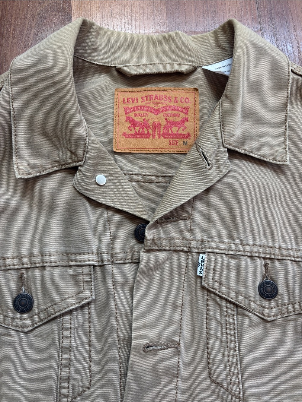 Levi's Men's Khaki Cotton Trucker Jacket - Picture 2 of 3